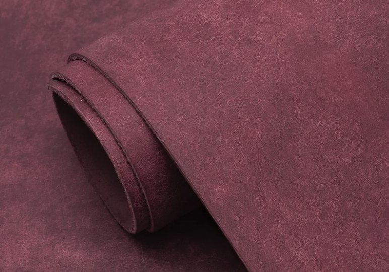 Pueblo Burgundy leather swatch
